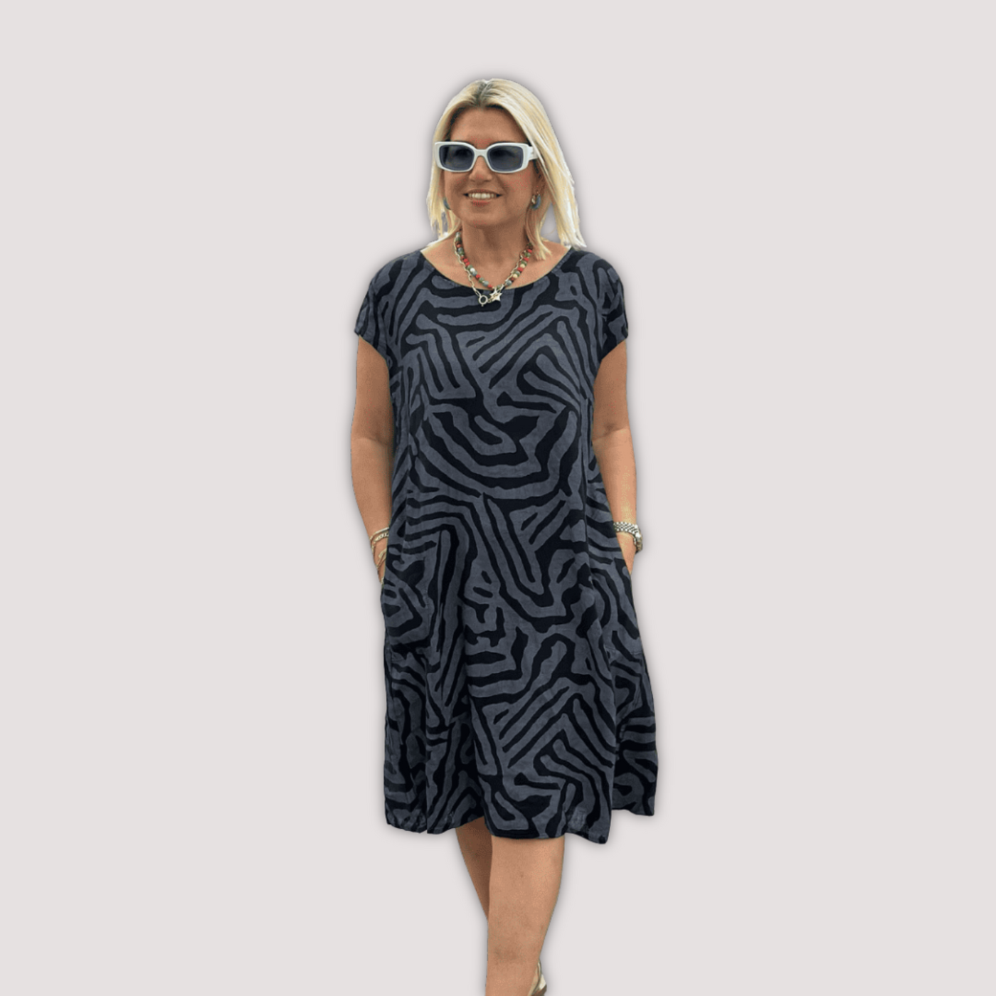 Lucía™ - Vestido con Cuello Redondo