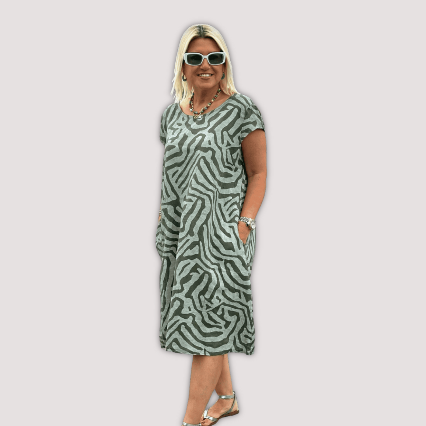 Lucía™ - Vestido con Cuello Redondo